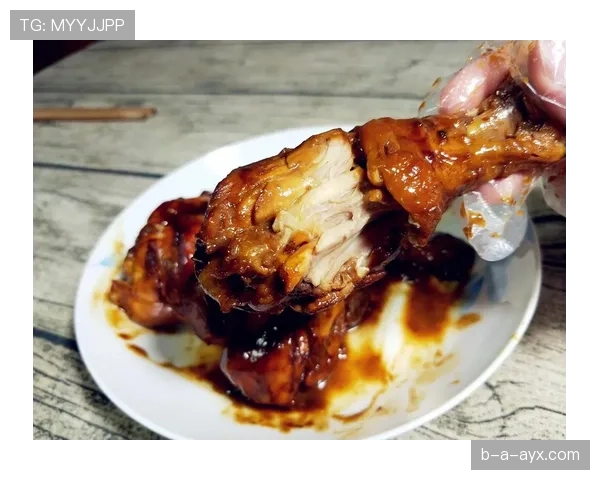 赵继伟训练完啃鸡腿那一下，真绷不住了